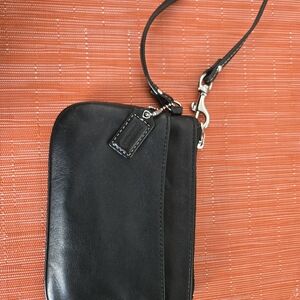 COACH Leather Wristlet with original COACH TAG